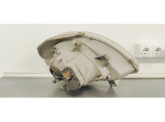 Recambio de faro derecho para renault trafic combi (ab 4.01) passenger privilege referencia OEM IAM 7700311372  