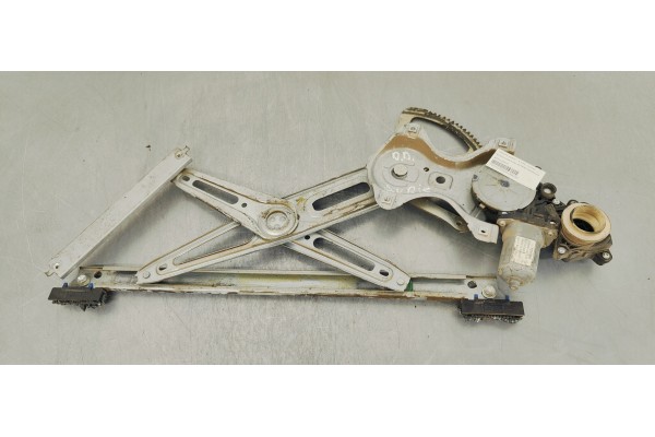 Recambio de elevalunas delantero derecho para toyota auris 1.6 d4d 112 fap referencia OEM IAM 8570102010  