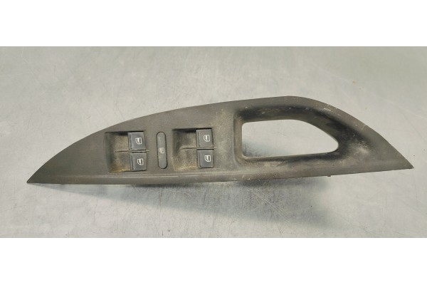 Recambio de mando elevalunas delantero derecho para seat altea xl (5p5) 2.0 tdi referencia OEM IAM 5P2867172A  