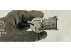 Recambio de inyector para peugeot 206 berlina look referencia OEM IAM 0445110075  