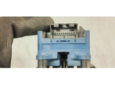Recambio de mando elevalunas delantero izquierdo para toyota avensis (t27) 2.2d-cat 150 fap referencia OEM IAM 8404005060  