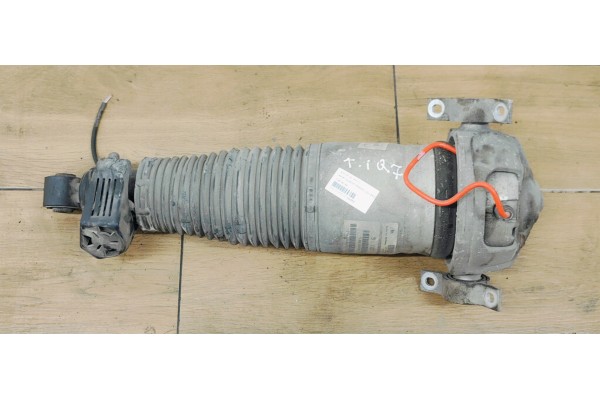 Recambio de amortiguador trasero izquierdo para audi q7 (4l) 4.2 tdi referencia OEM IAM 7L8616019A  