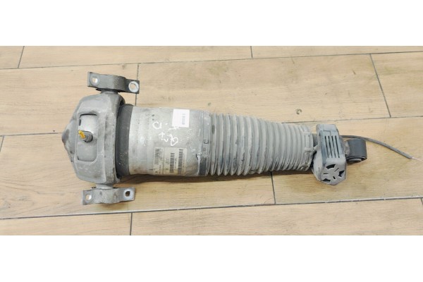 Recambio de amortiguador trasero derecho para audi q7 (4l) 4.2 tdi referencia OEM IAM 7L8616020A  