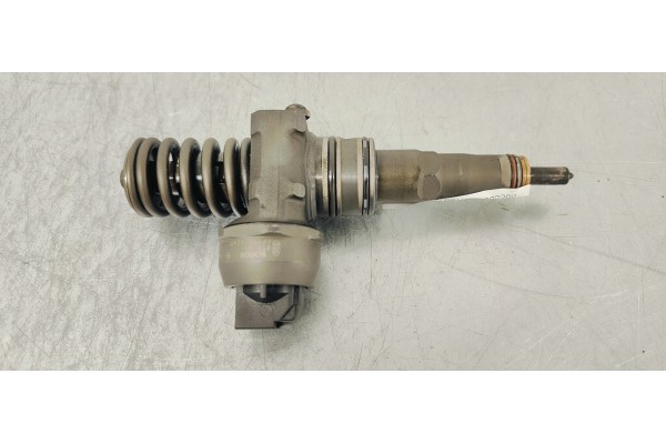 Recambio de inyector para seat ibiza (6l1) 1.9 tdi referencia OEM IAM 038130073AJ  