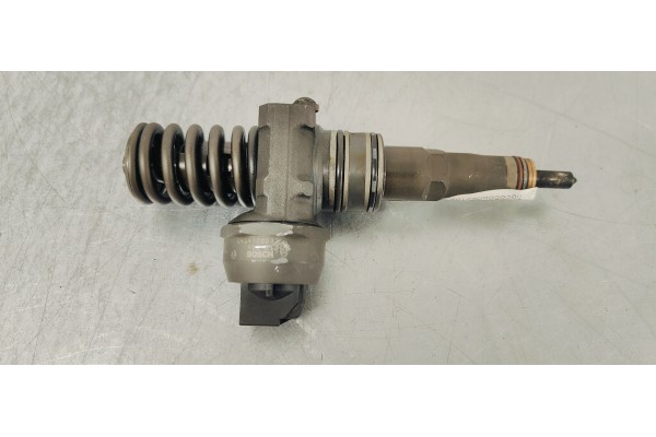 Recambio de inyector para seat ibiza (6l1) 1.9 tdi referencia OEM IAM 038130073AJ  