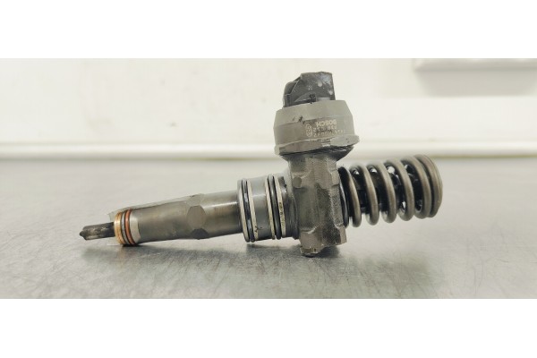 Recambio de inyector para seat ibiza (6l1) 1.9 tdi referencia OEM IAM 038130073AJ  