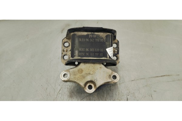 Recambio de soporte motor derecho para peugeot 308 referencia OEM IAM 9655922980  