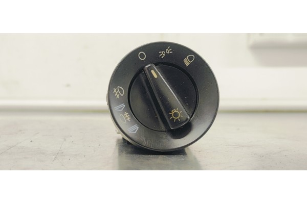 Recambio de mando luces para audi a4 berlina (8e) 1.9 tdi (96kw) referencia OEM IAM 8E0941531A  