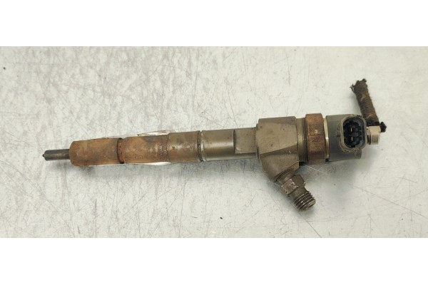 Recambio de inyector para opel insignia berlina 2.0cdti 130 fap referencia OEM IAM 0445110327  