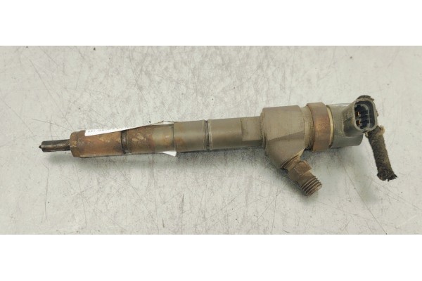 Recambio de inyector para opel insignia berlina 2.0cdti 130 fap referencia OEM IAM 0445110327  