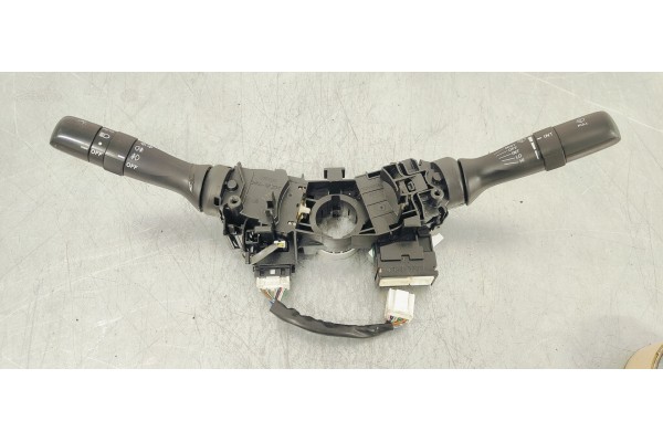 Recambio de mando multifuncion para lexus is200 (ds2/is2) 2.2 d 180 [220] fap referencia OEM IAM 17F100  