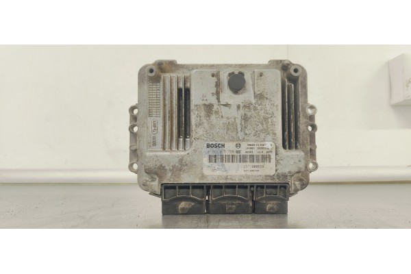 Recambio de centralita motor uce para renault scenic iii 1.9 dci 130 referencia OEM IAM 0281015798  