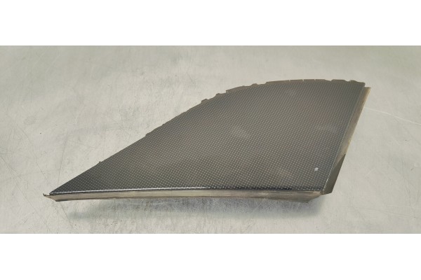 Recambio de moldura para mercedes-benz clase b (w245) 180 cdi (245.207) referencia OEM IAM 1696902887  