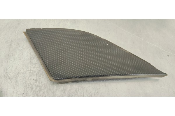 Recambio de moldura para mercedes-benz clase b (w245) 180 cdi (245.207) referencia OEM IAM 1696902787  