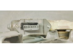 Recambio de elevalunas delantero derecho para peugeot 5008 allure referencia OEM IAM 9682808880  