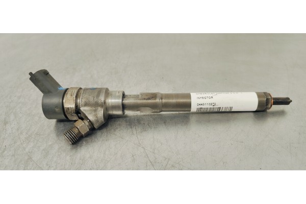 Recambio de inyector para chevrolet captiva 2.0 d referencia OEM IAM 0445110270  