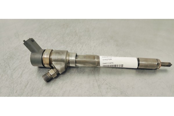 Recambio de inyector para chevrolet captiva 2.0 d referencia OEM IAM 0445110270  