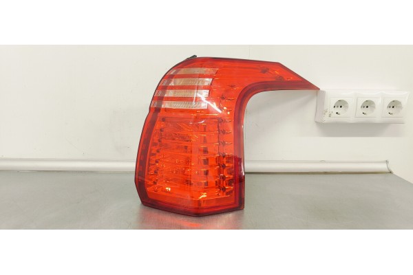 Recambio de piloto trasero derecho para peugeot 5008 allure referencia OEM IAM 9672666680  