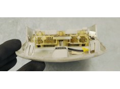 Recambio de luz interior para peugeot 5008 allure referencia OEM IAM 9681370177  