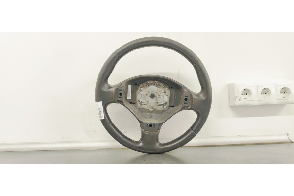 Recambio de volante para peugeot 5008 allure referencia OEM IAM 96866138ZE  