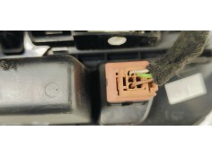 Recambio de rejilla aireadora para peugeot 5008 allure referencia OEM IAM 9686527977  