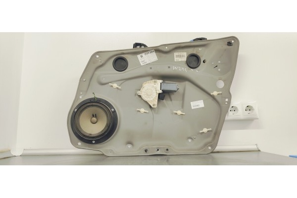 Recambio de elevalunas delantero derecho para mercedes-benz clase b (w245) 180 cdi (245.207) referencia OEM IAM A1697203079  