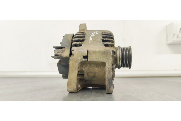 Recambio de alternador para dacia logan referencia OEM IAM 8200667607  