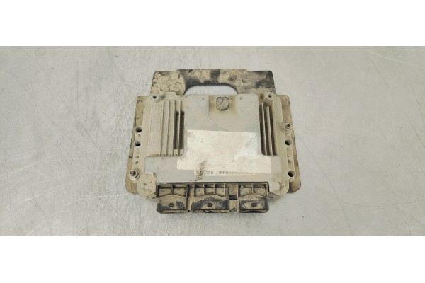 Recambio de centralita motor uce para citroen c4 berlina cool referencia OEM IAM 9661773380  