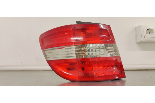Recambio de piloto trasero izquierdo para mercedes-benz clase b (w245) 180 cdi (245.207) referencia OEM IAM A1698202564  