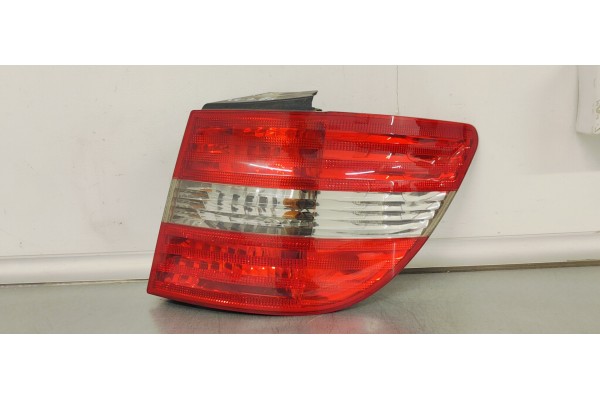 Recambio de piloto trasero derecho para mercedes-benz clase b (w245) 180 cdi (245.207) referencia OEM IAM A1698202664  