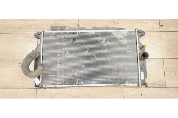 Recambio de radiador agua para toyota auris 1.6 d4d 112 fap referencia OEM IAM MF4221343082  