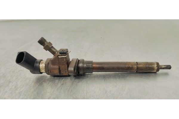 Recambio de inyector para peugeot 407 st sport referencia OEM IAM 9657144580  