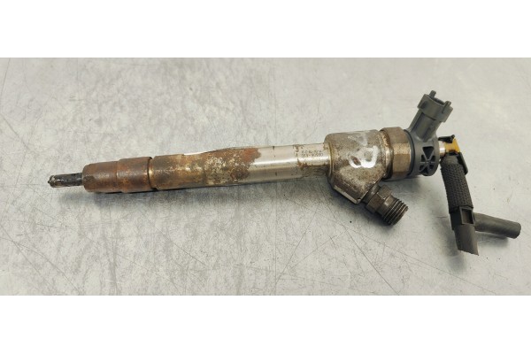 Recambio de inyector para peugeot 308 1.5 hdi 130 fap referencia OEM IAM 0445110955  