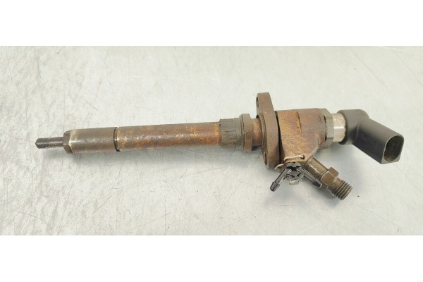 Recambio de inyector para peugeot 407 st sport referencia OEM IAM 9657144580  