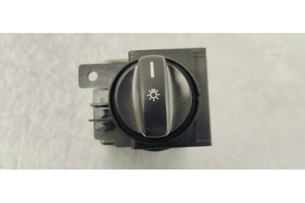 Recambio de mando luces para mercedes-benz clase b (w245) 180 cdi (245.207) referencia OEM IAM 1695452704  