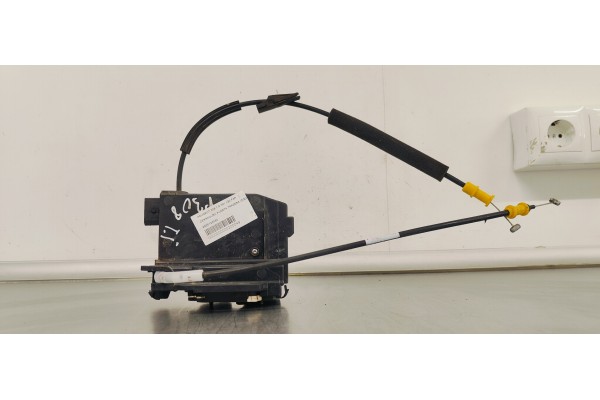 Recambio de cerradura puerta trasera izquierda para peugeot 308 1.5 hdi 130 fap referencia OEM IAM 9826126080  