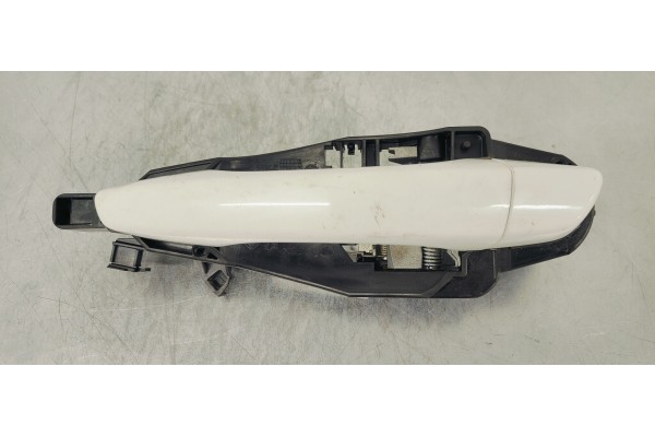Recambio de maneta exterior trasera izquierda para peugeot 308 1.5 hdi 130 fap referencia OEM IAM 9802977380  