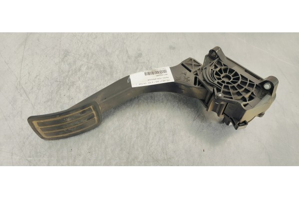 Recambio de pedal acelerador para peugeot 308 1.5 hdi 130 fap referencia OEM IAM 9674829180  