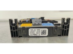 Recambio de caja reles / fusibles para peugeot 308 1.5 hdi 130 fap referencia OEM IAM 9830790580  