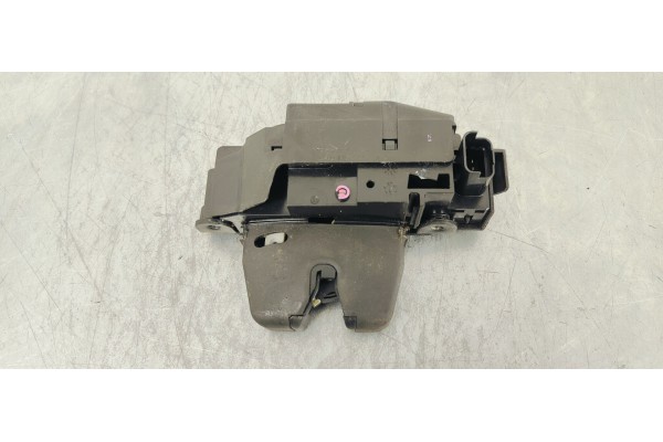 Recambio de cerradura maletero / porton para peugeot 308 1.5 hdi 130 fap referencia OEM IAM 9816195380  