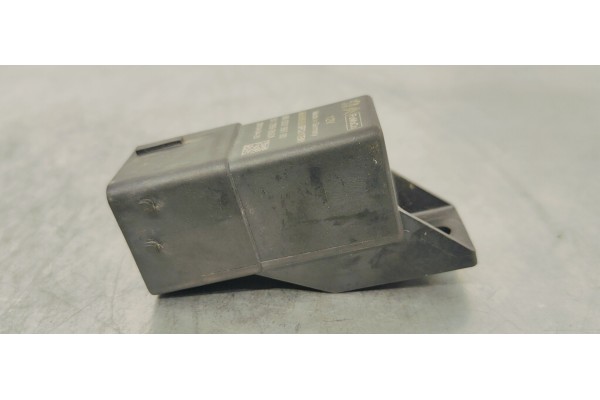 Recambio de caja precalentamiento para peugeot 308 1.5 hdi 130 fap referencia OEM IAM 9803299780  