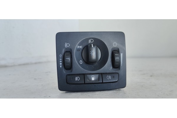 Recambio de mando luces para volvo v50 familiar 2.0 d momentum referencia OEM IAM 30739300  