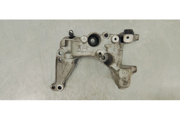 Recambio de soporte alternador para peugeot 308 1.5 hdi 130 fap referencia OEM IAM 9808696680  