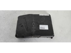 Recambio de caja reles / fusibles para renault scenic ii 1.9 dci diesel referencia OEM IAM 8200306437  