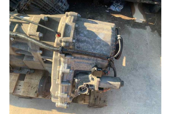 Recambio de caja transfer para land rover range rover sport 2.7tdv6 190 4x4 referencia OEM IAM 8454228031  