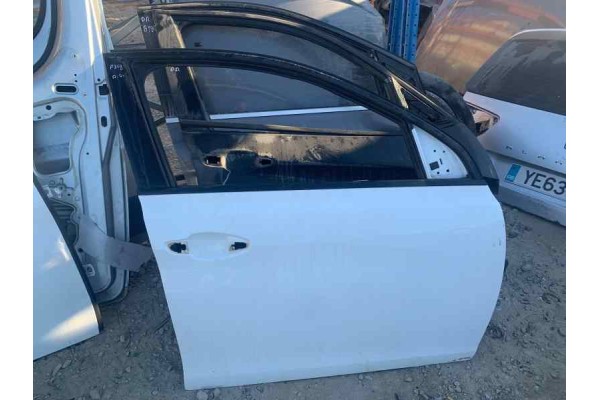 Recambio de puerta delantera derecha para peugeot 308 referencia OEM IAM   