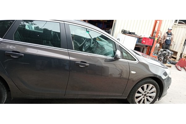 Recambio de puerta delantera derecha para opel astra j lim. selective referencia OEM IAM   