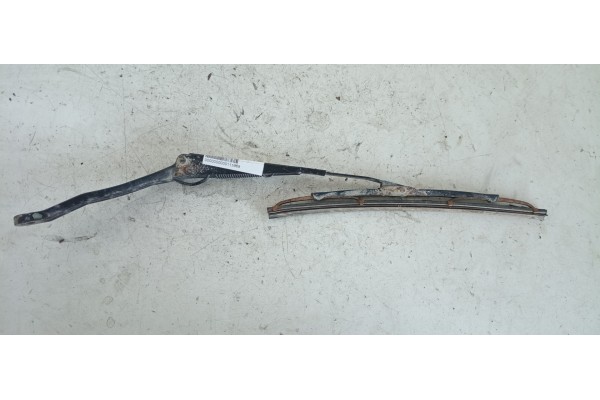 Recambio de brazo limpia trasero para nissan terrano/terrano.ii (r20) elegance referencia OEM IAM 38899  