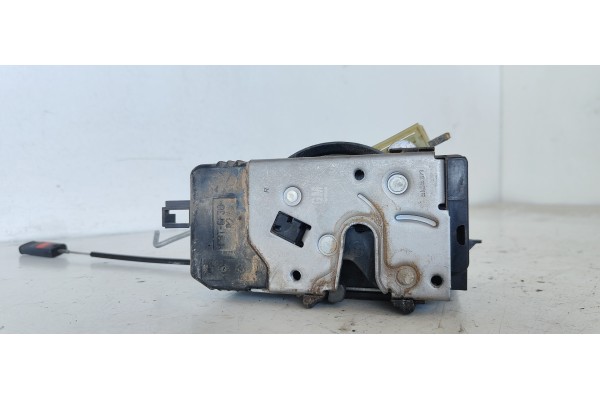 Recambio de cerradura puerta delantera derecha para opel vectra c berlina club referencia OEM IAM 24447341  