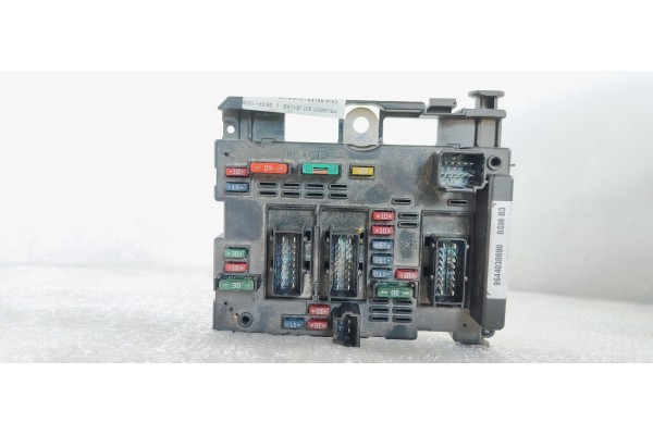 Recambio de caja reles / fusibles para peugeot 307 (s1) xs referencia OEM IAM 9644038680  